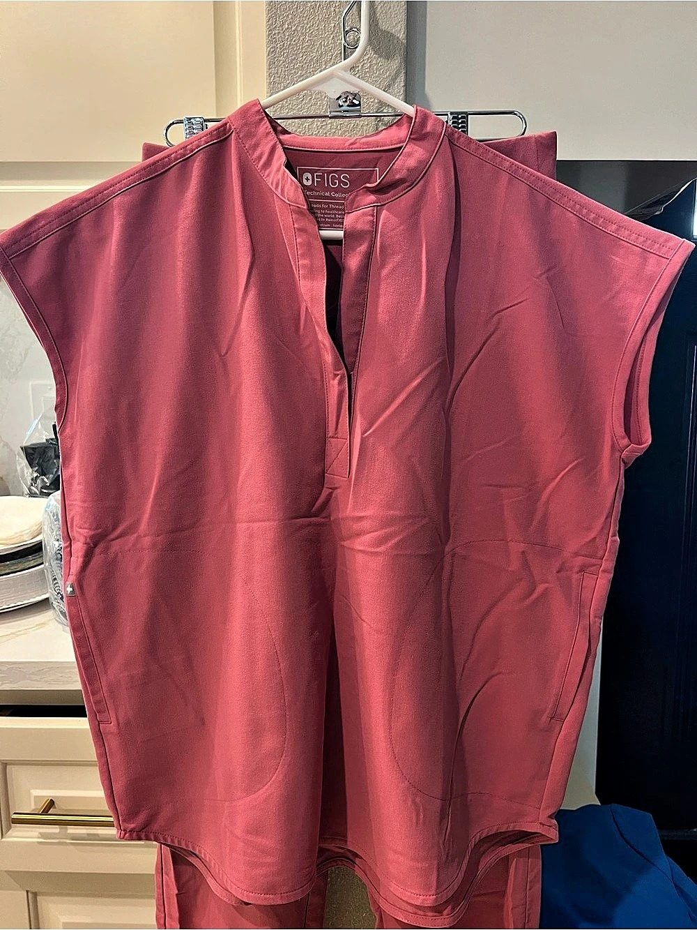 FIGS Technical Collection Sleeveless Tunic in Pink Size XS Like New